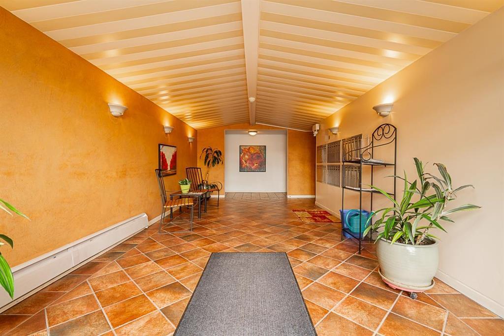 108, 307 W 2nd Street, view 3