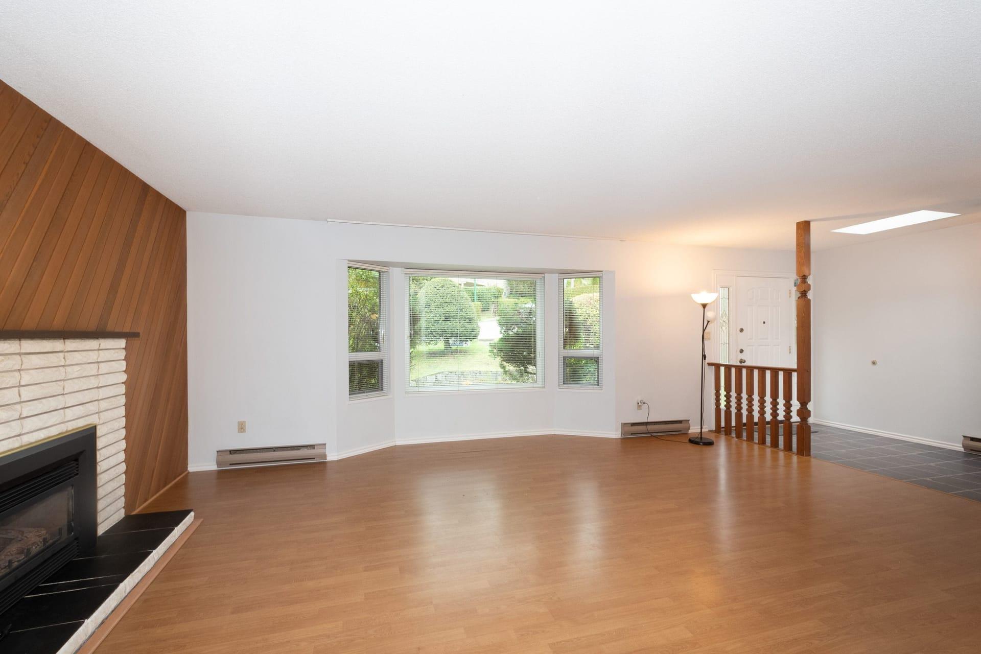 1285 Lucking Place, view 3