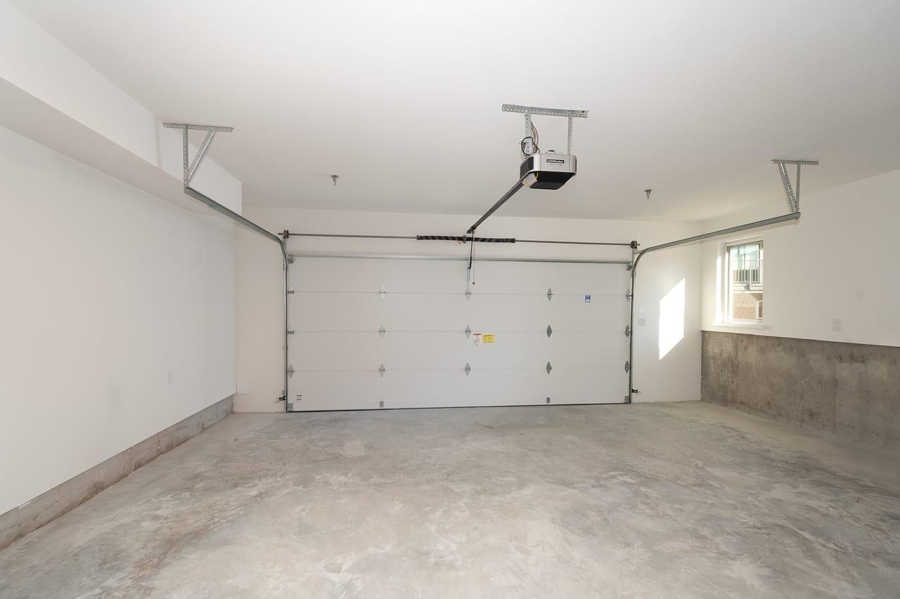 60, 351 Copper Drive, gallery 9