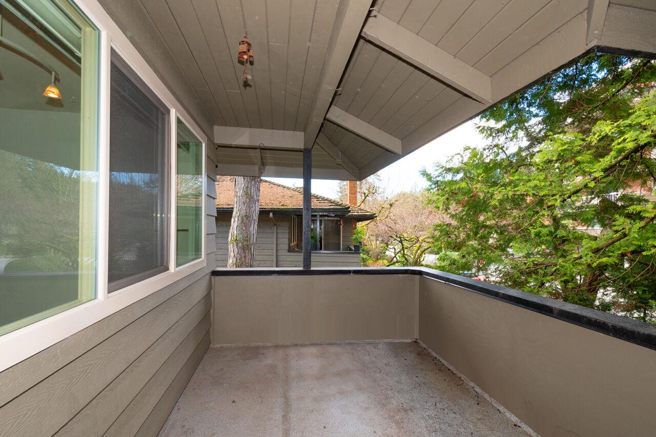 704, 235 Keith Road, view 3