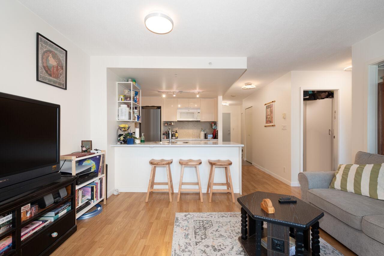 805, 788 Hamilton Street, view 5